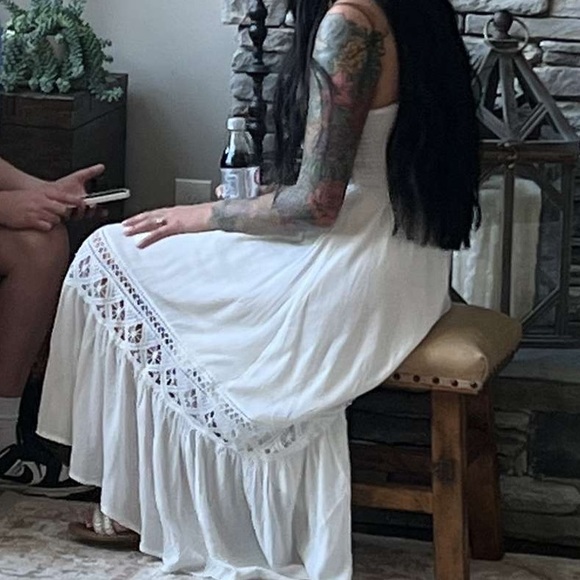 That’s so fetch white bridal dress - Picture 5 of 5